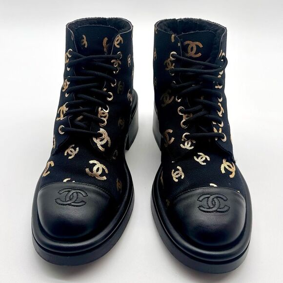 Chanel CC Logo Canvas Shearling Lace Up Combat Boots Black & Gold EU 39 US 8.5-8 - Picture 2 of 15
